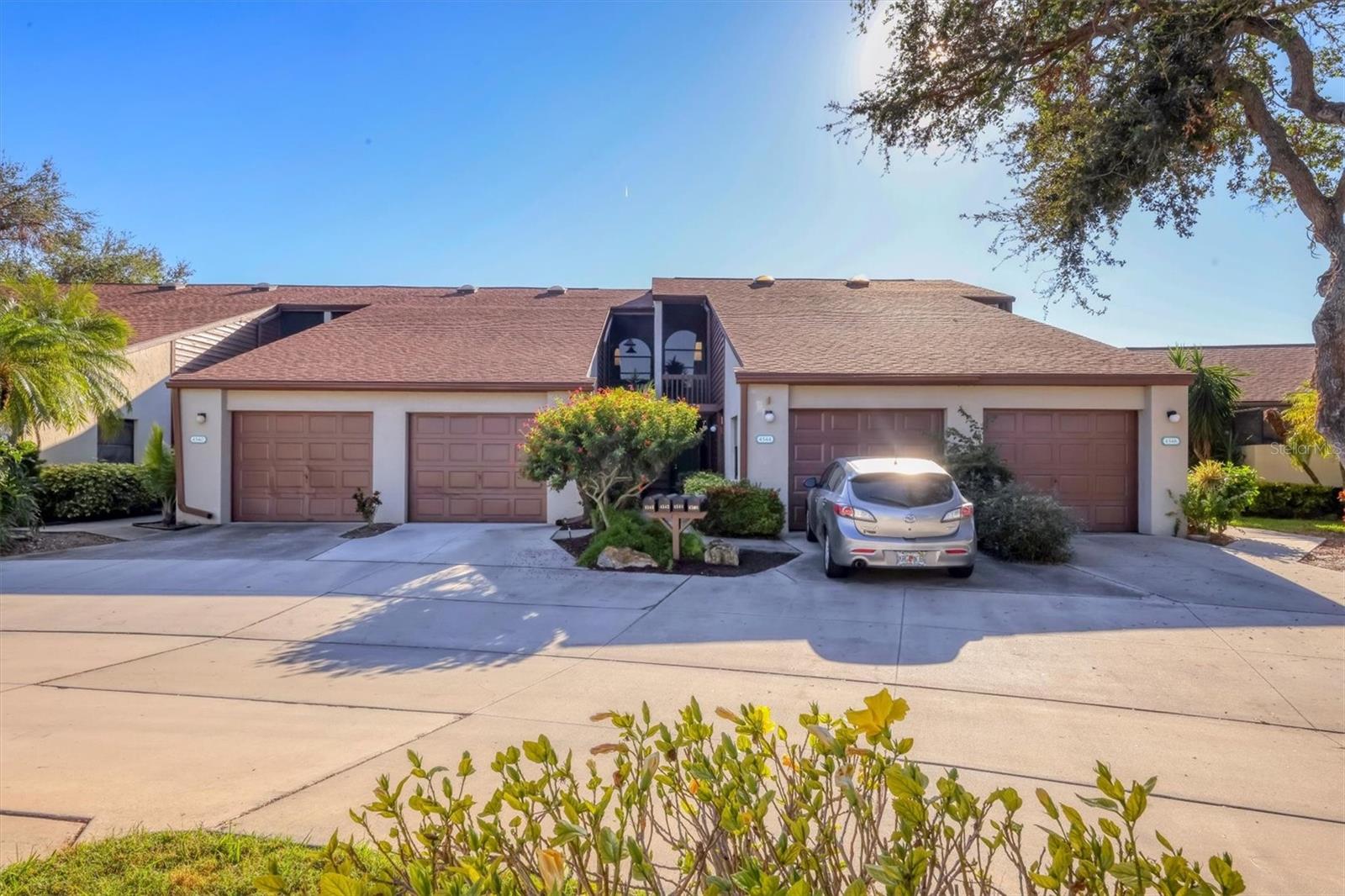 4542 PARK LAKE TERRACE N 4542