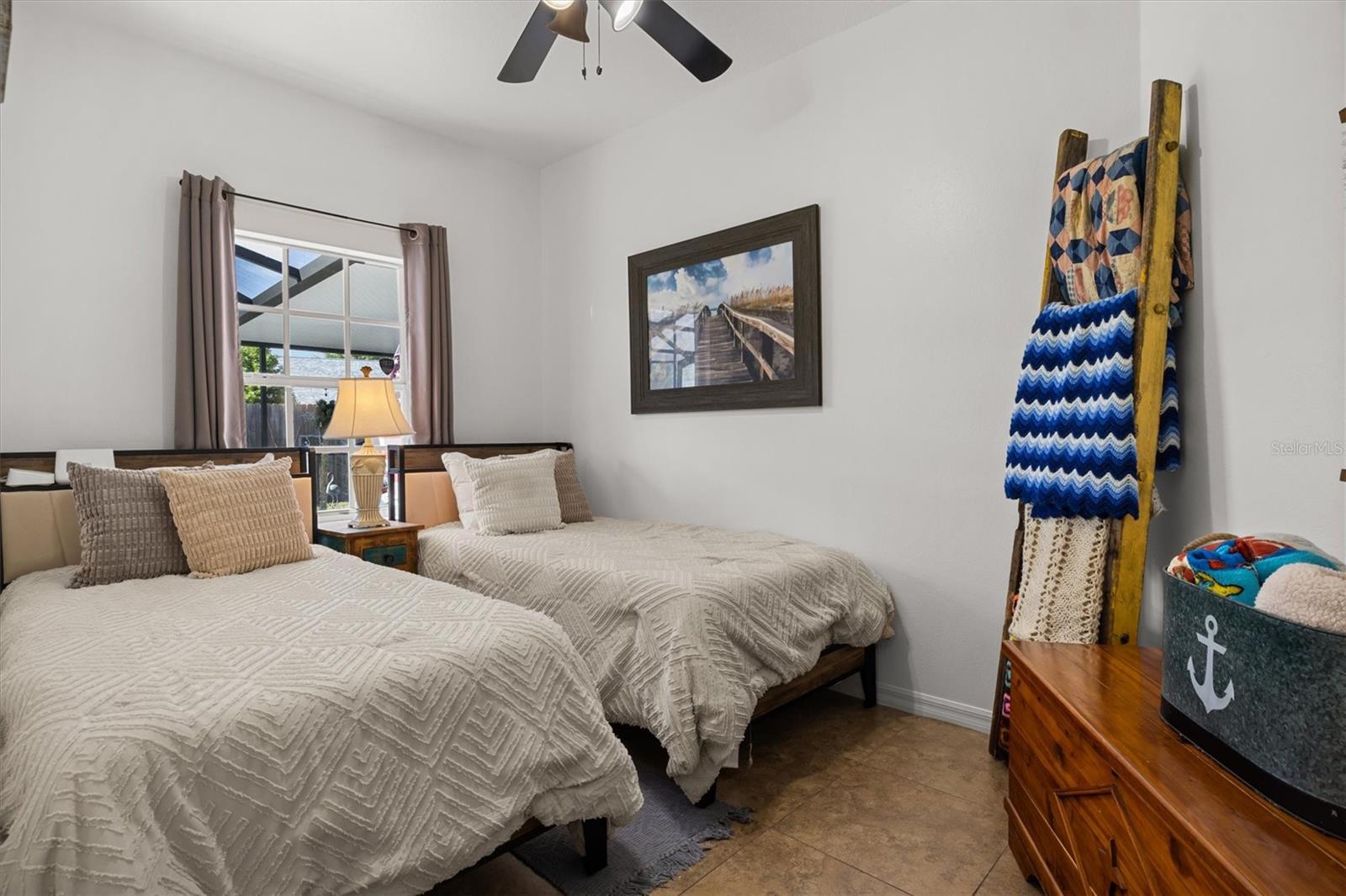 CHATSWORTH - Residential