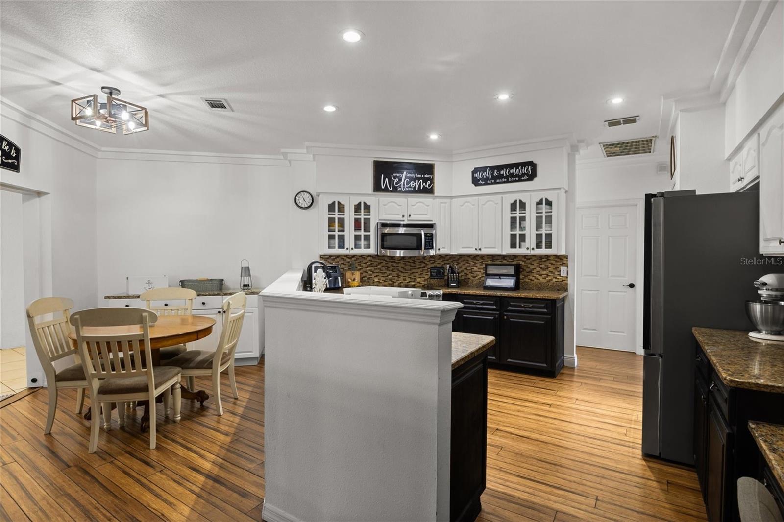 CHATSWORTH - Residential