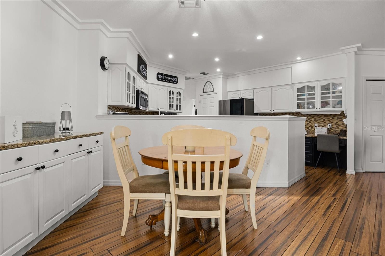 CHATSWORTH - Residential