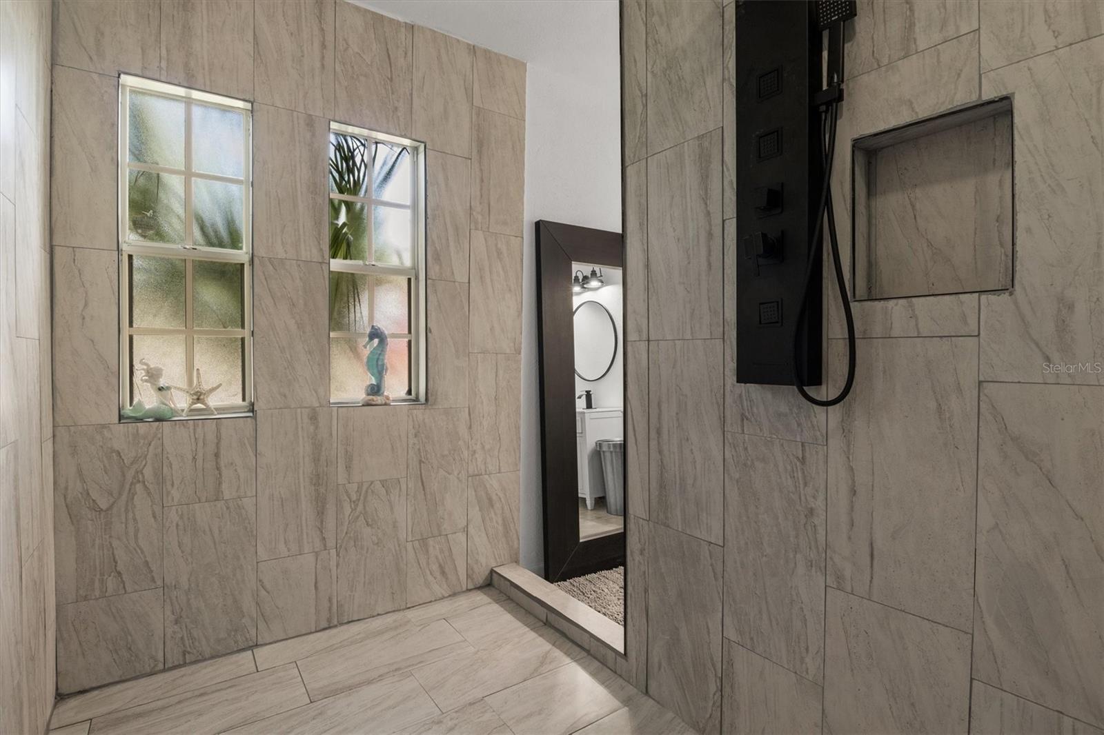 CHATSWORTH - Residential