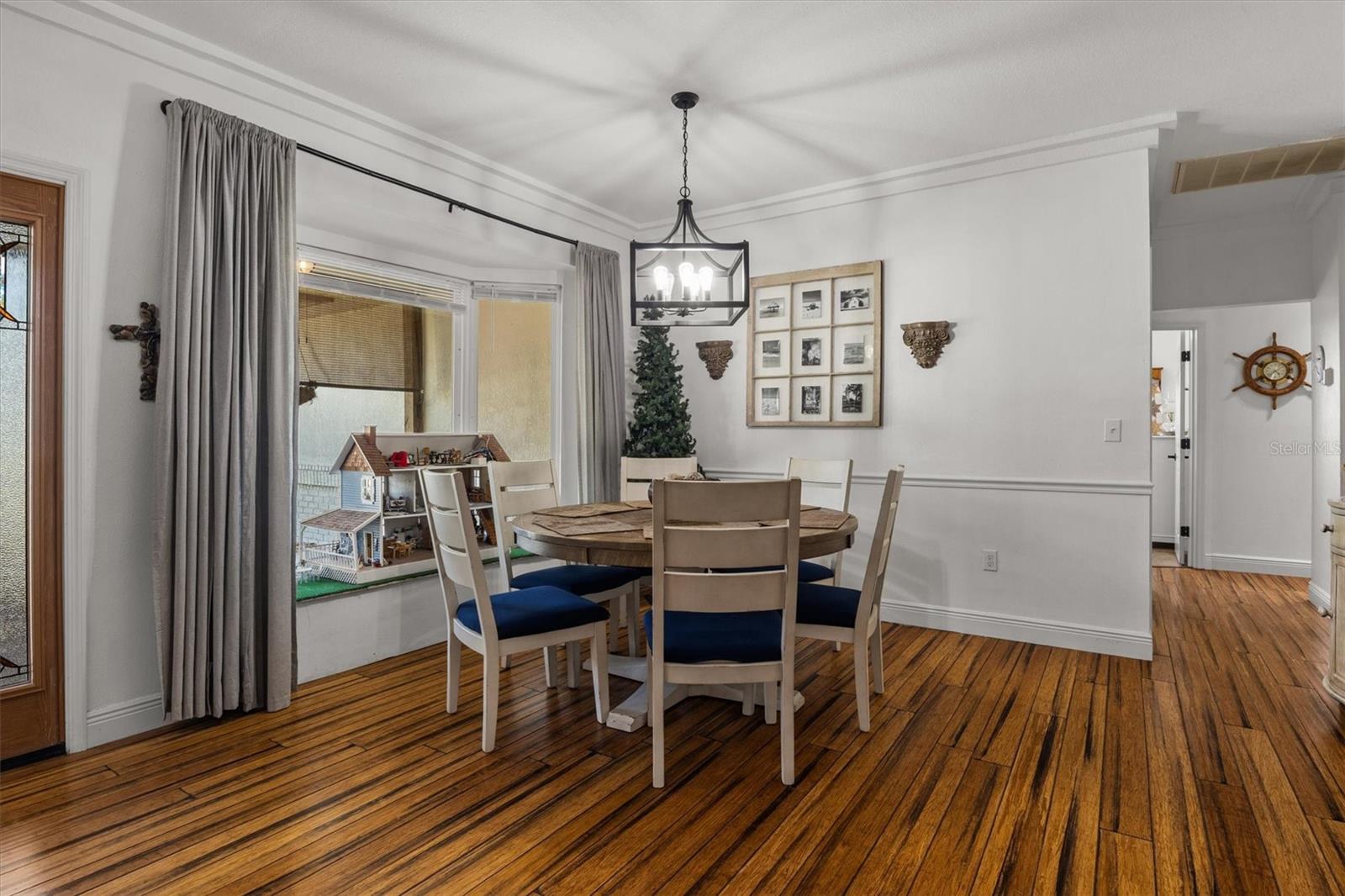 CHATSWORTH - Residential