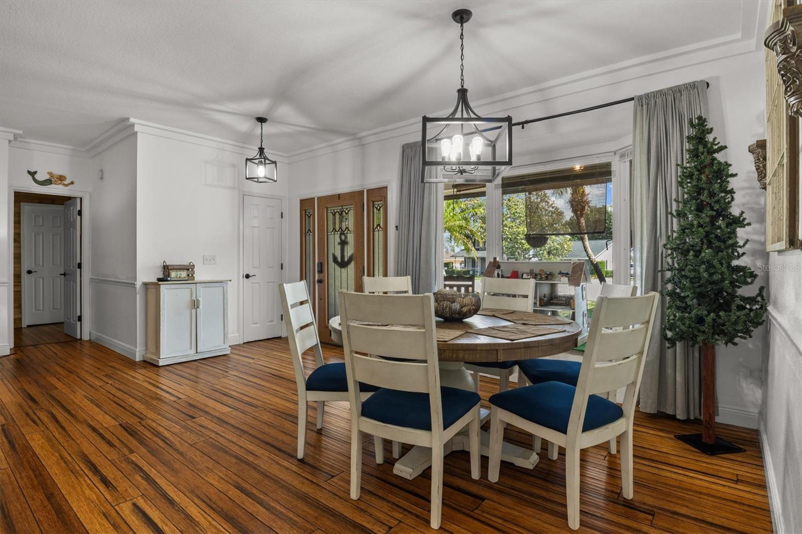 CHATSWORTH - Residential