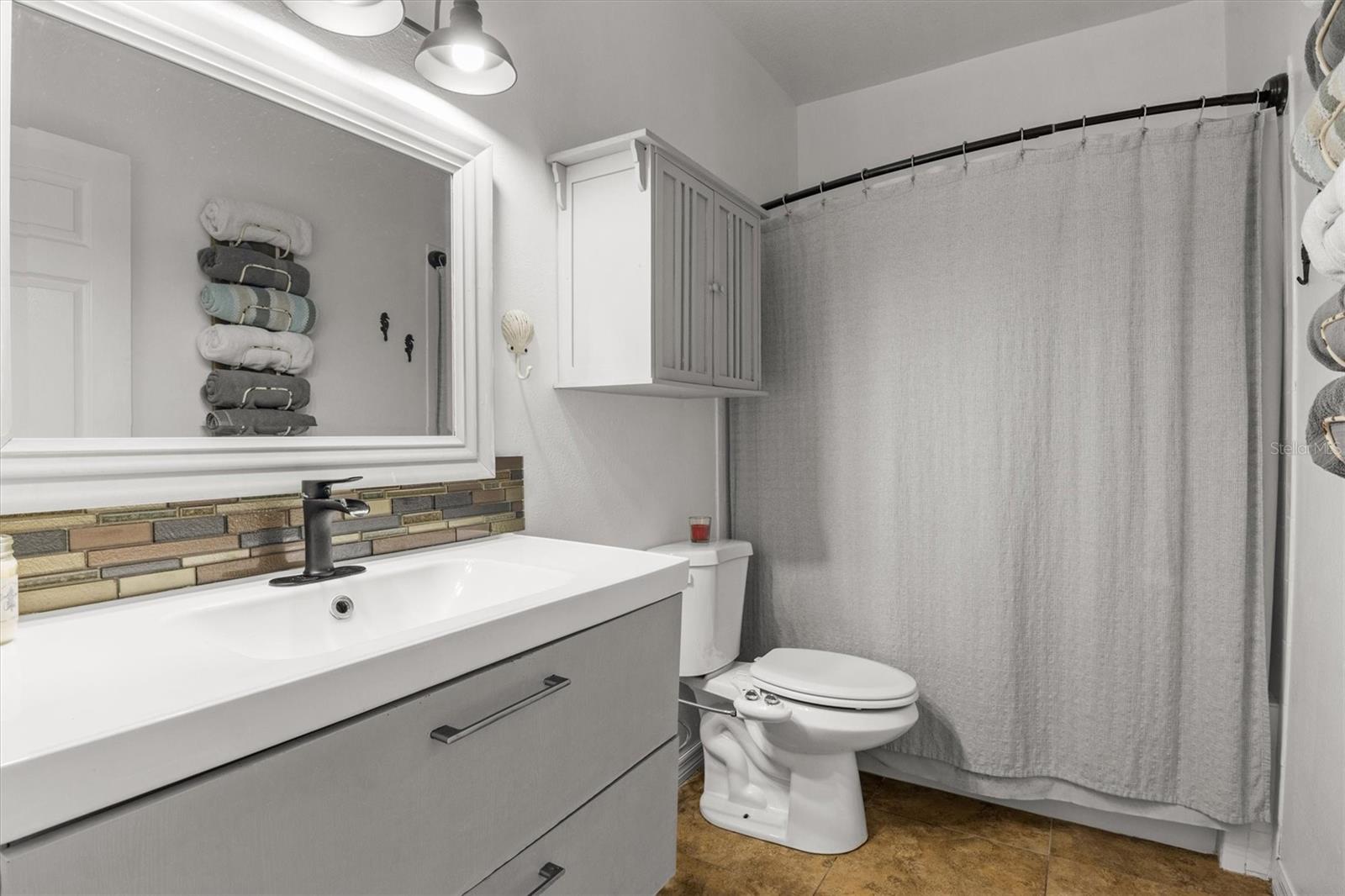 CHATSWORTH - Residential