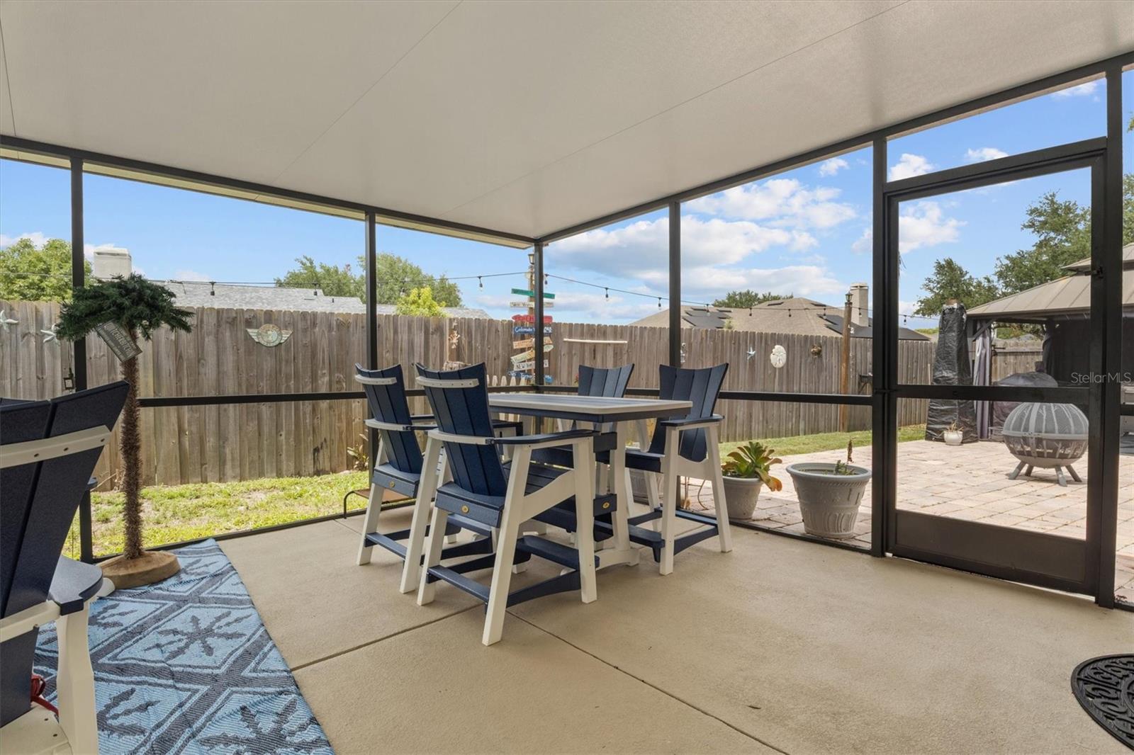 CHATSWORTH - Residential
