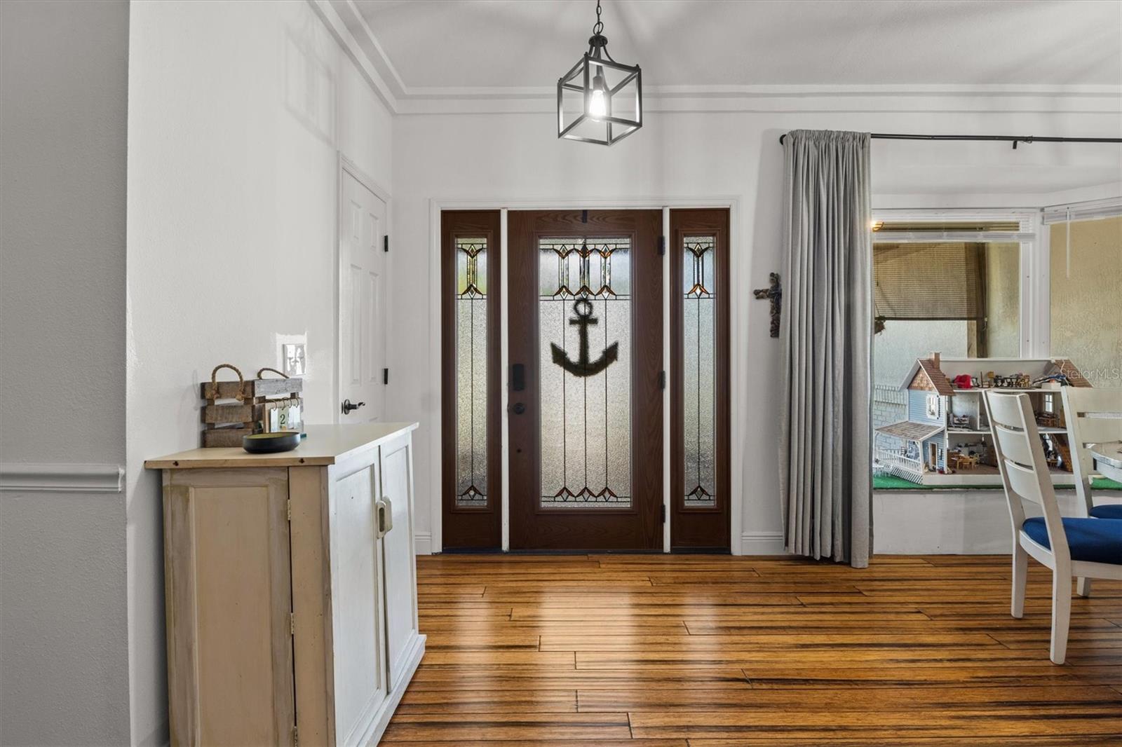 CHATSWORTH - Residential