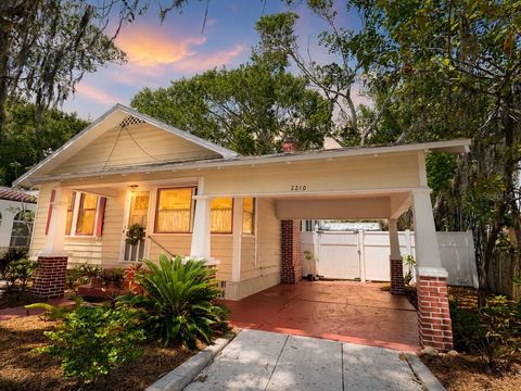 Photo of 2210 14th Avenue W, Bradenton, FL 34205 (MLS # A4692431)