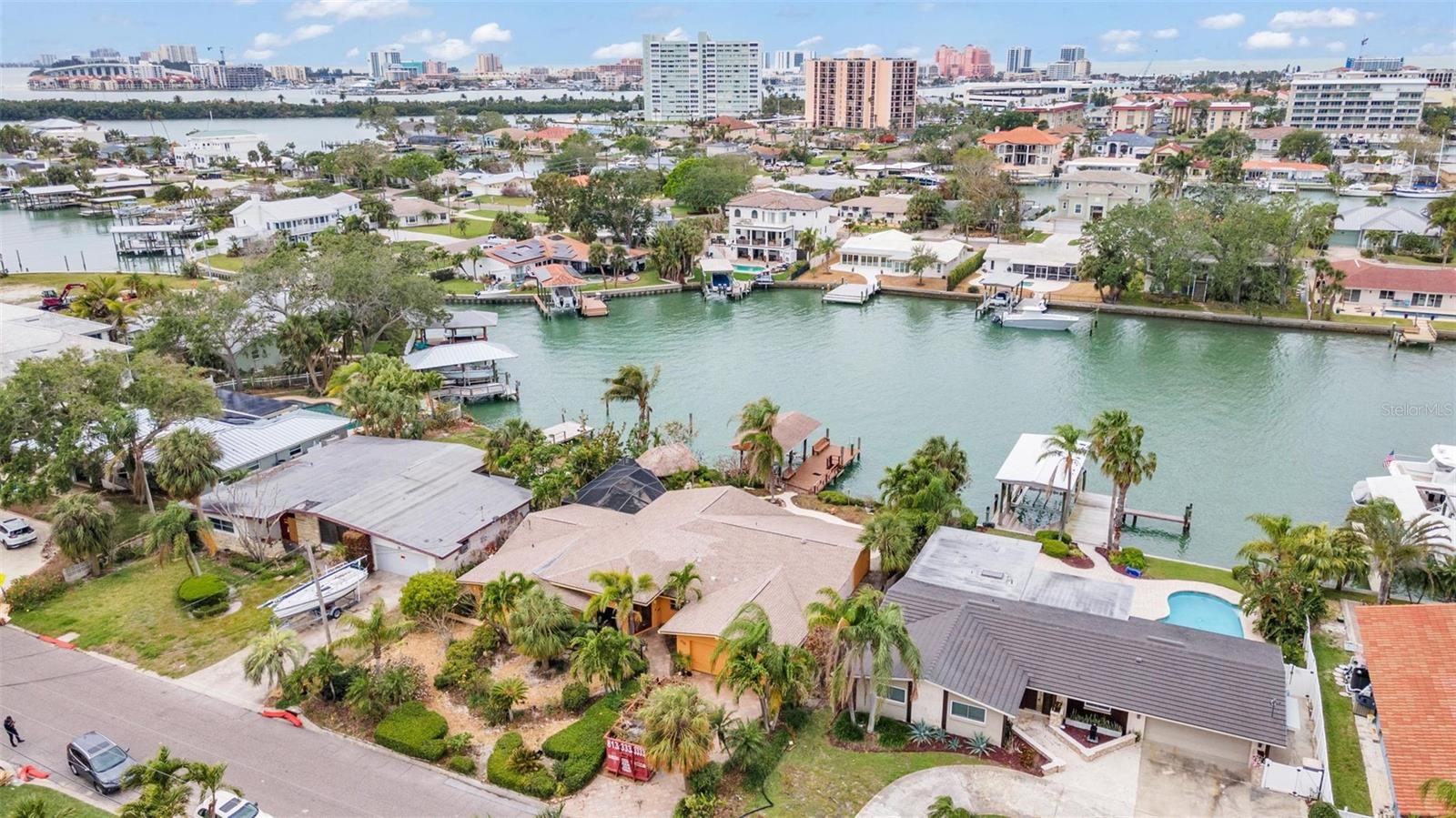 118 WINDWARD ISLAND