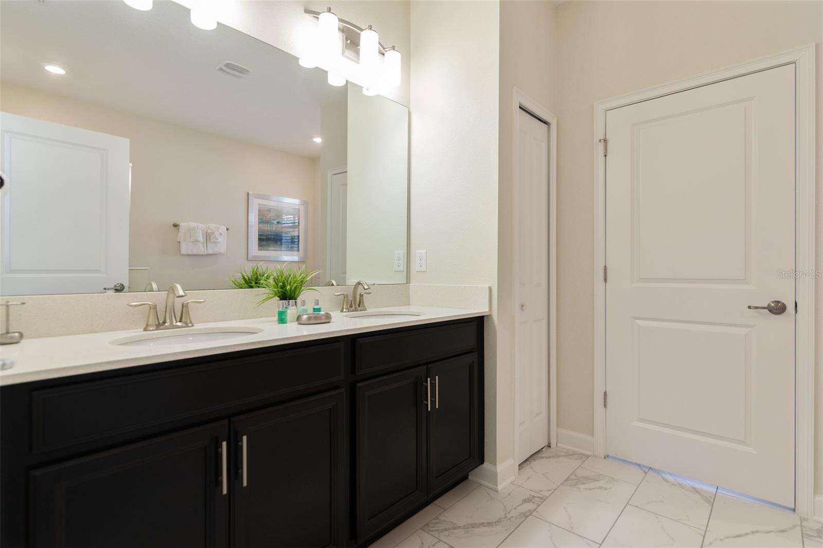 STONEYBROOK SOUTH PH J-2 & J-3 - Residential Lease