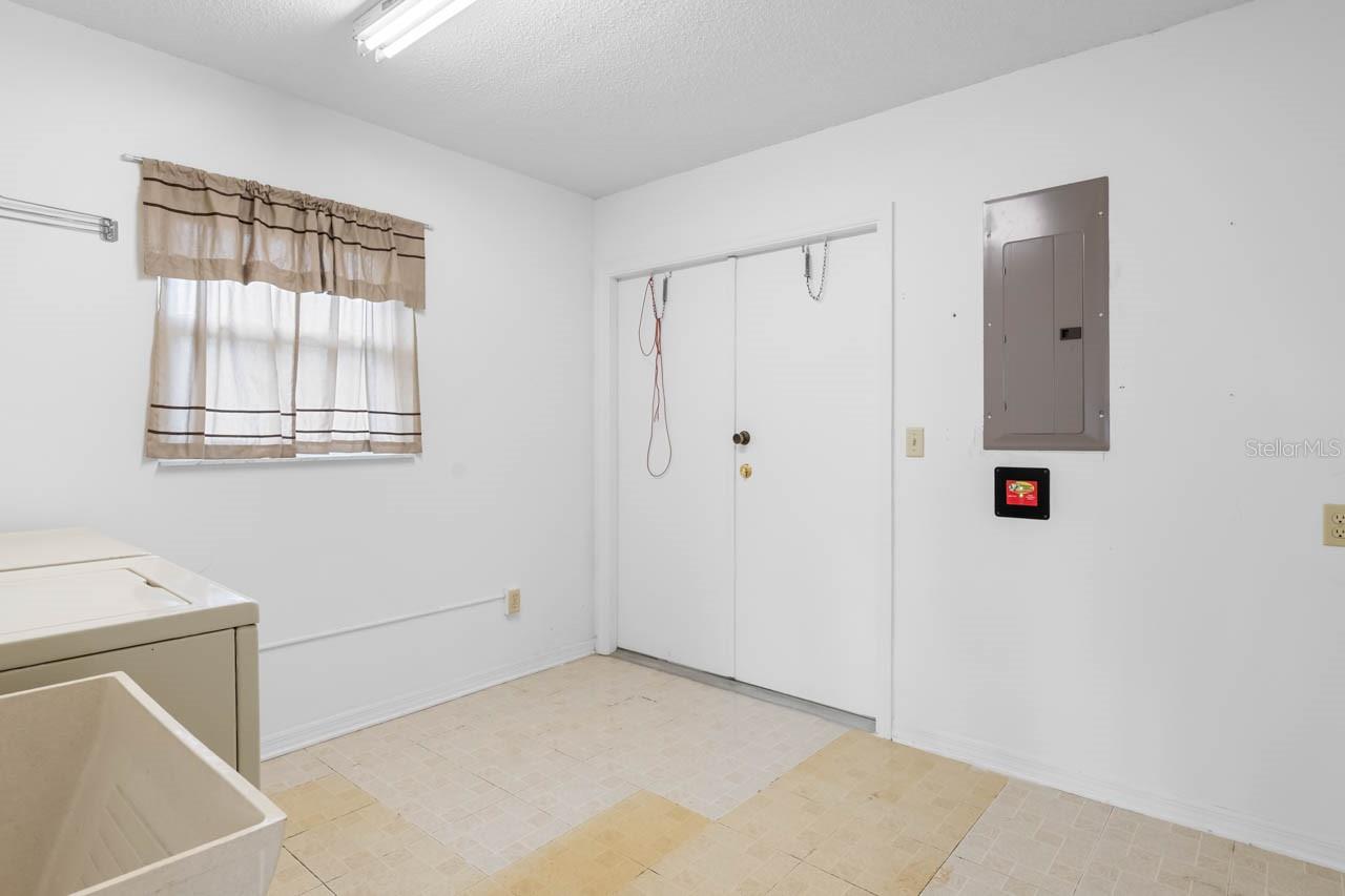 SUN CITY CENTER UNIT 44 A - Residential