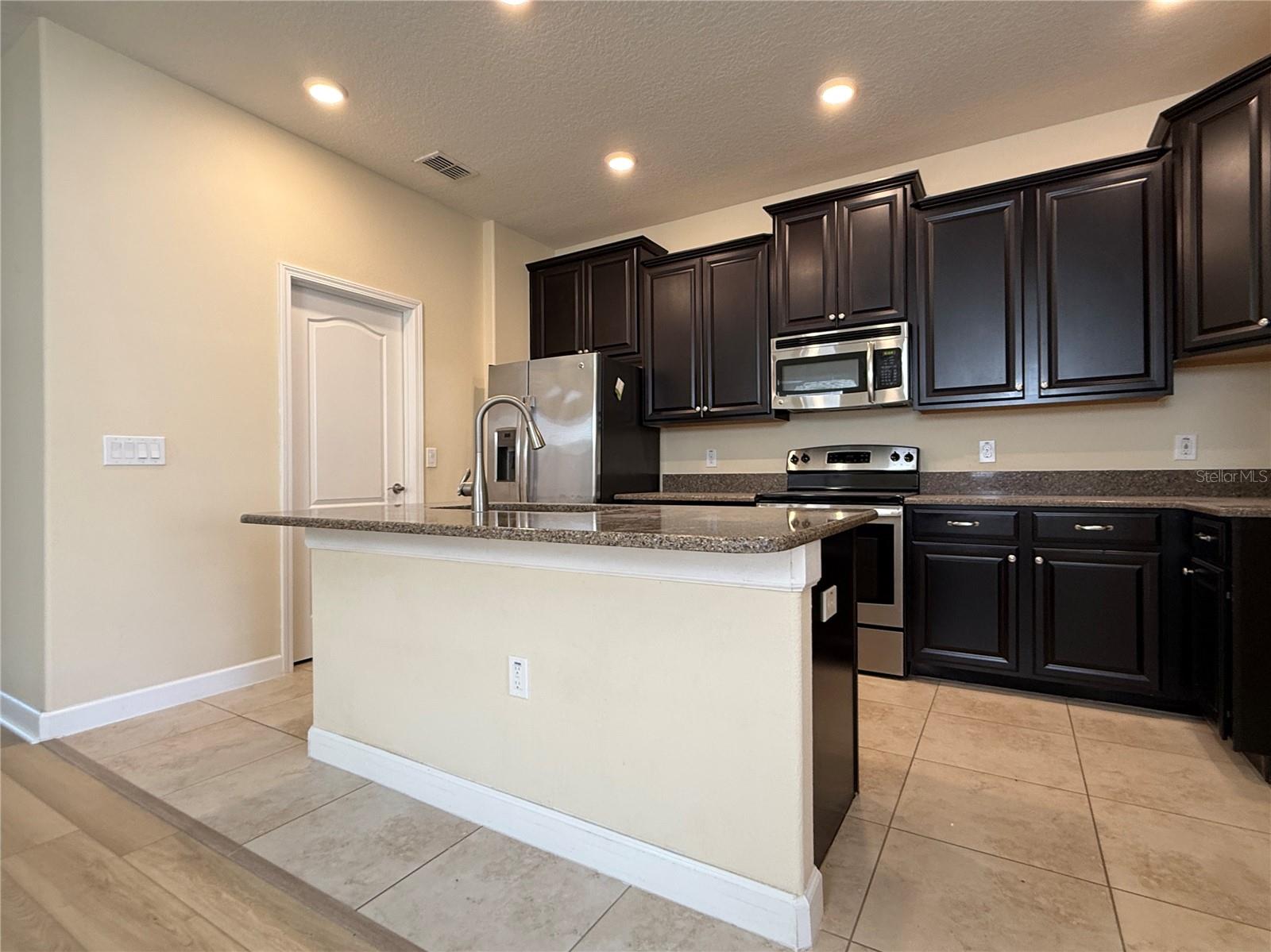 WINDERMERE SOUND - Residential Lease