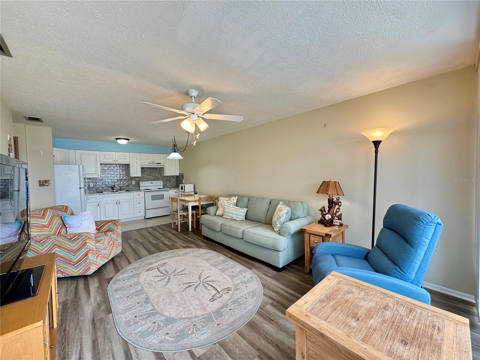 TAHITIAN GARDENS CONDO - Residential