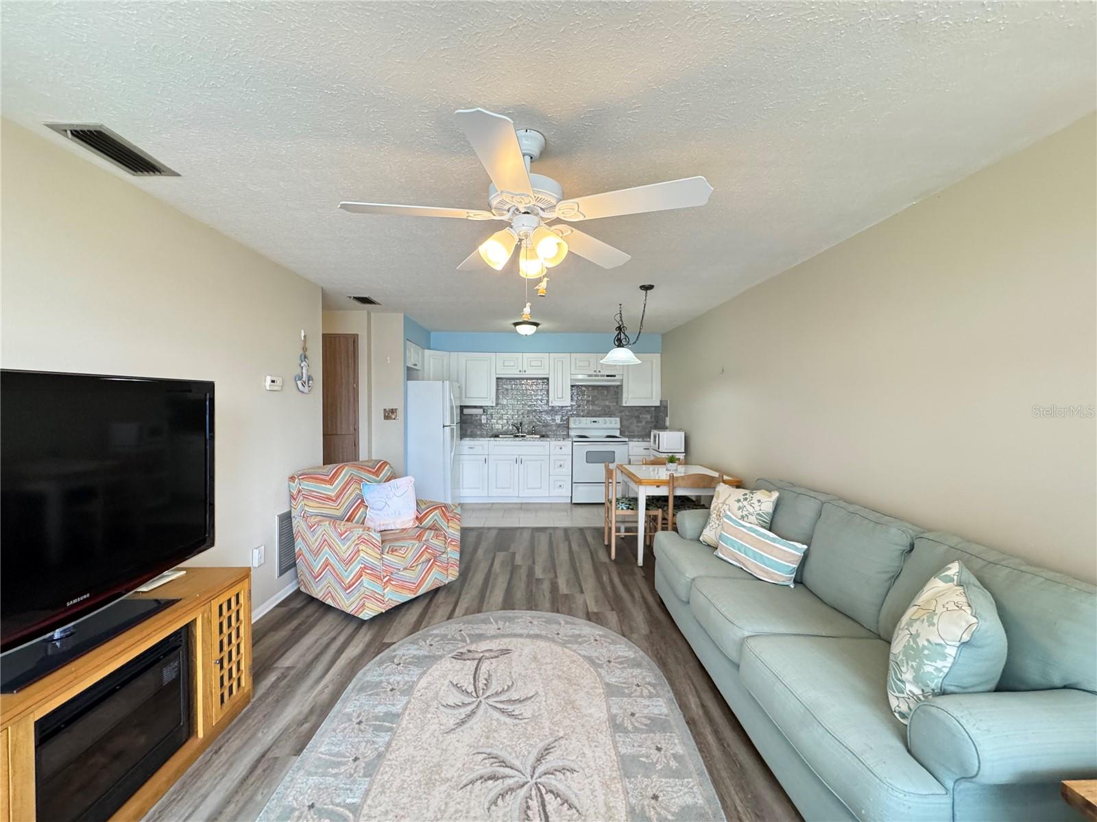 TAHITIAN GARDENS CONDO - Residential