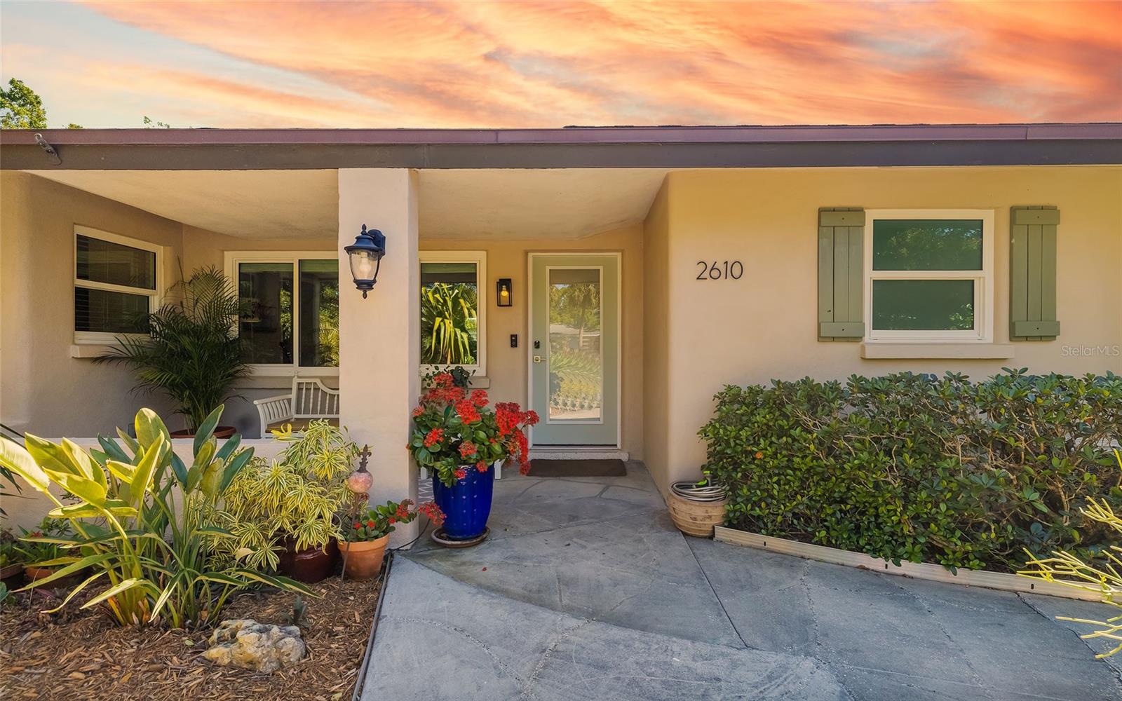 2610 JEFFERSON CIRCLE