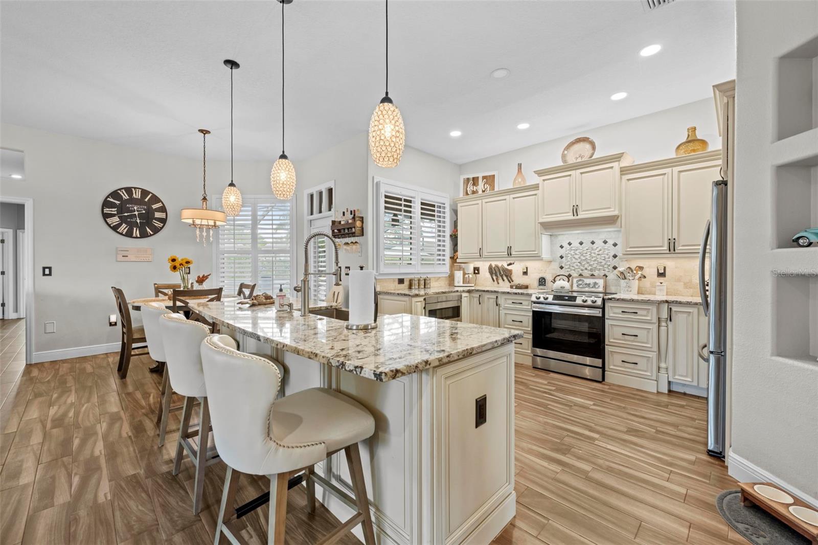 PRISTINE PLACE PH 1 - Residential