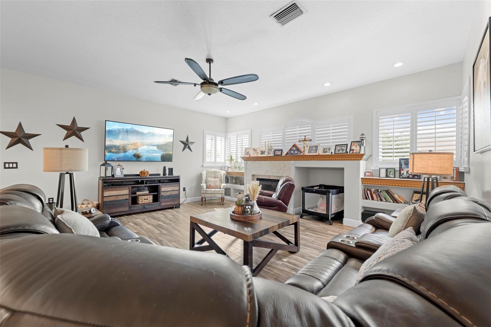 PRISTINE PLACE PH 1 - Residential