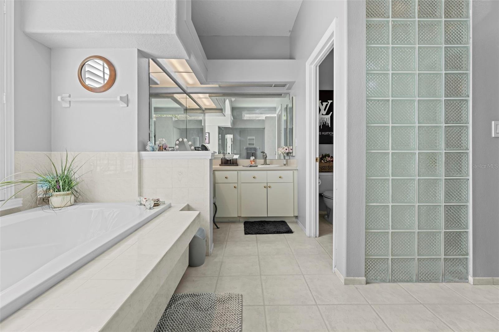 PRISTINE PLACE PH 1 - Residential