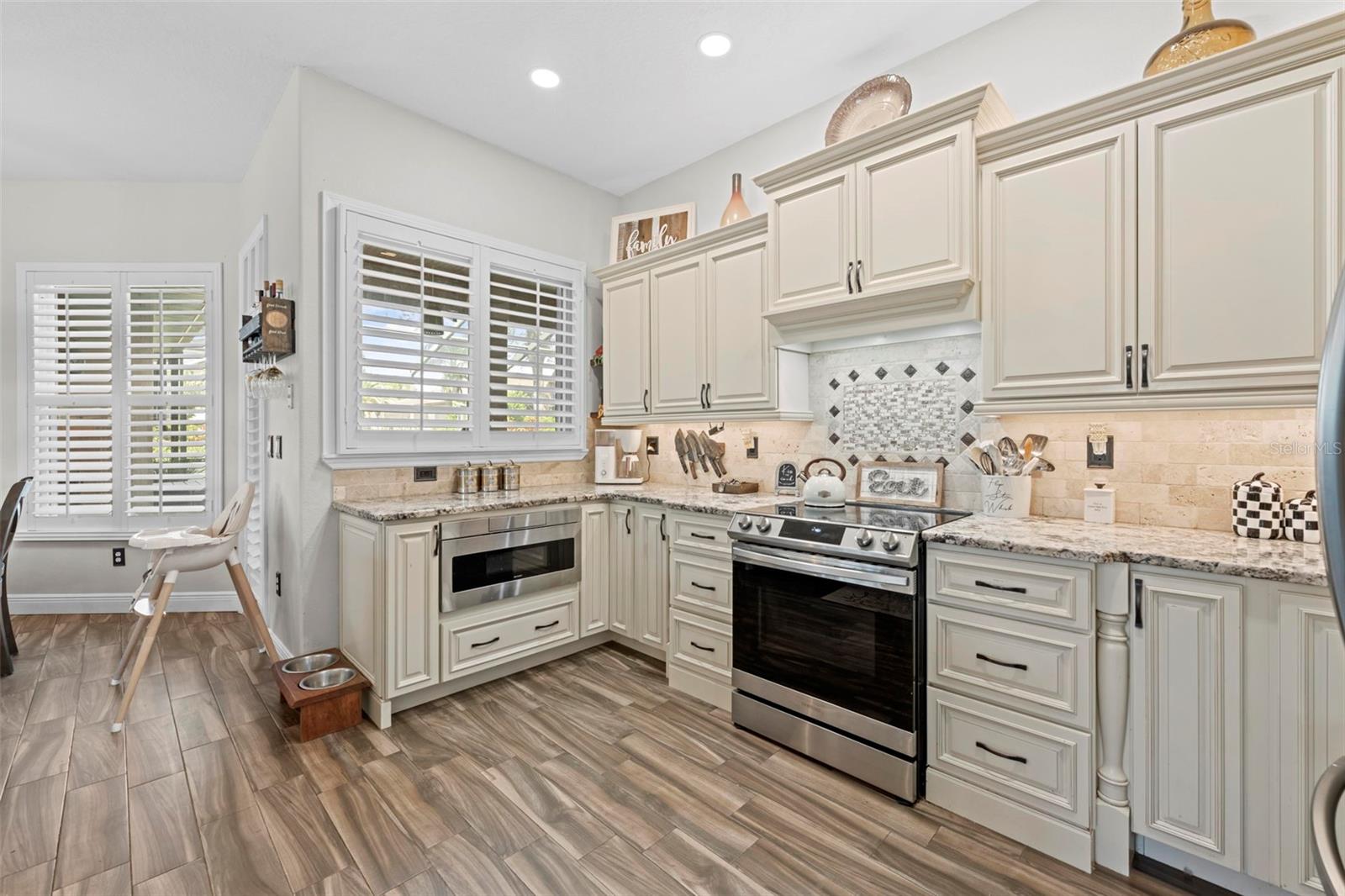 PRISTINE PLACE PH 1 - Residential