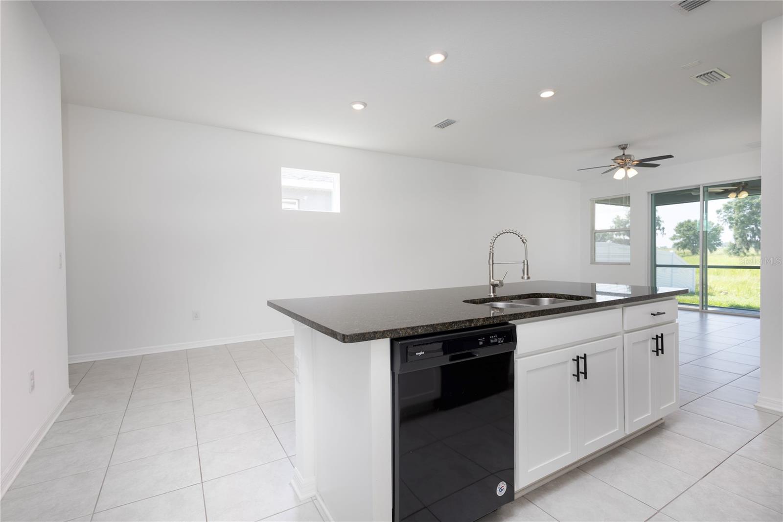 SOUTH FORK TR S & TR T - Residential Lease