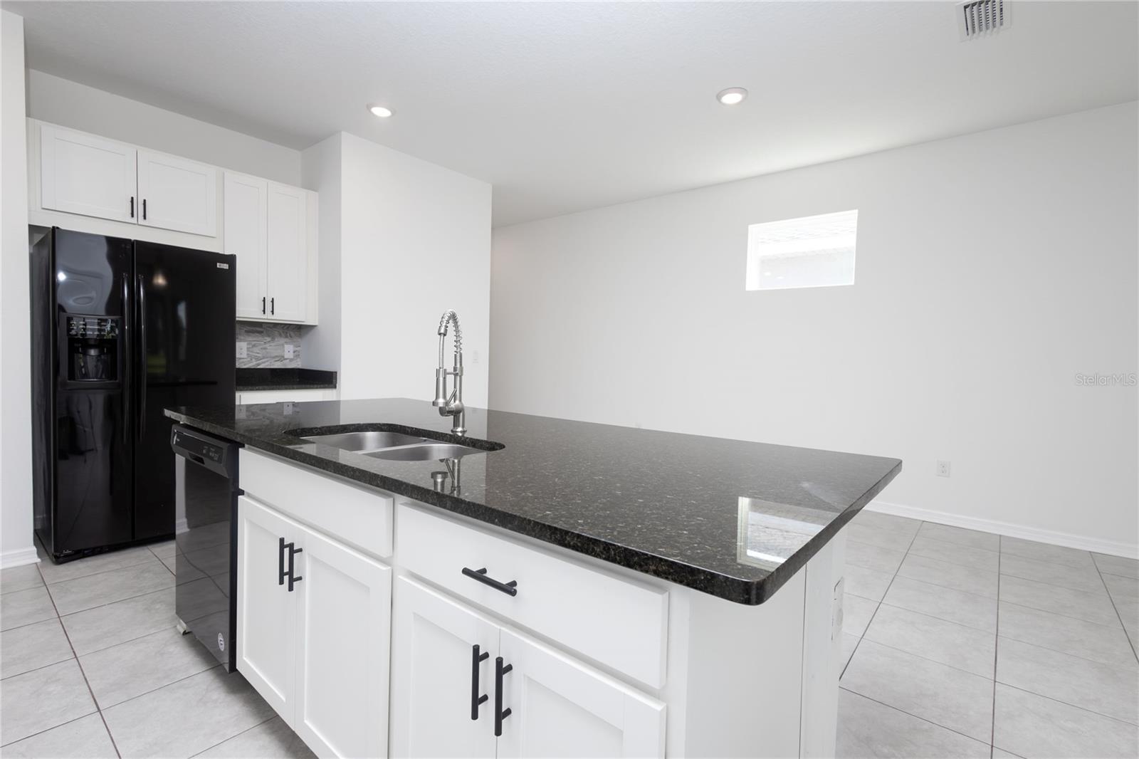 SOUTH FORK TR S & TR T - Residential Lease