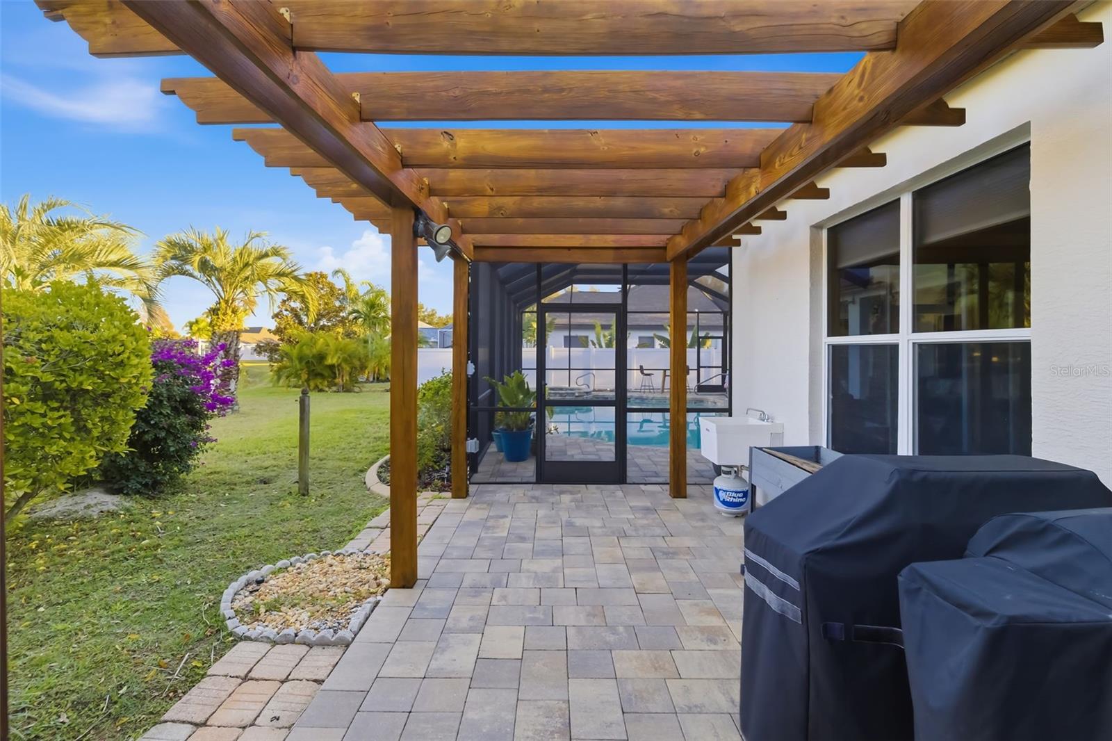 RIVER WOODS PH II - Residential