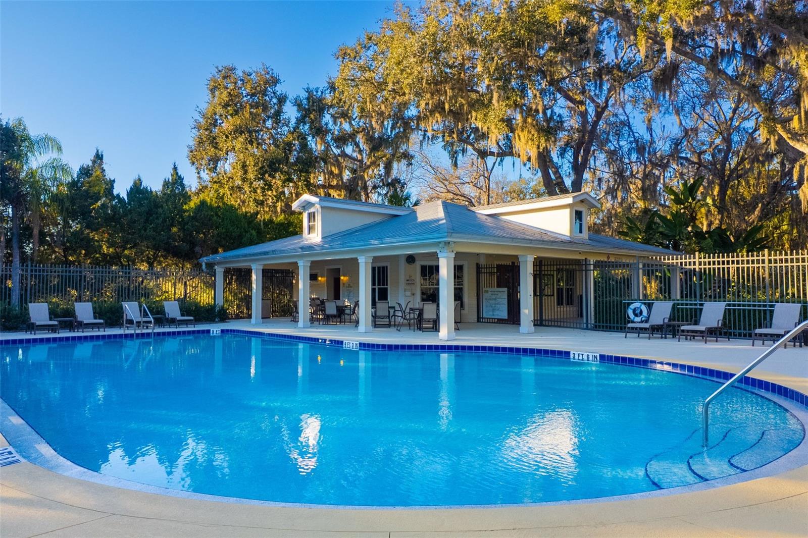 RIVER WOODS PH II - Residential