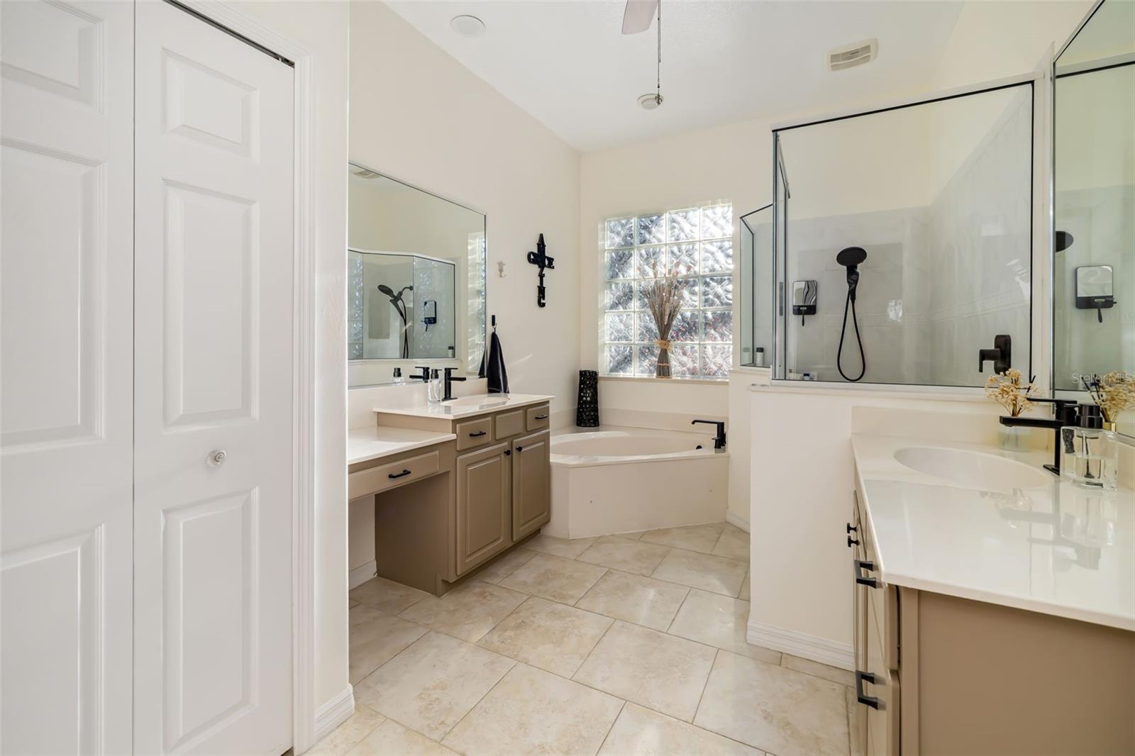 RIVER WOODS PH II - Residential