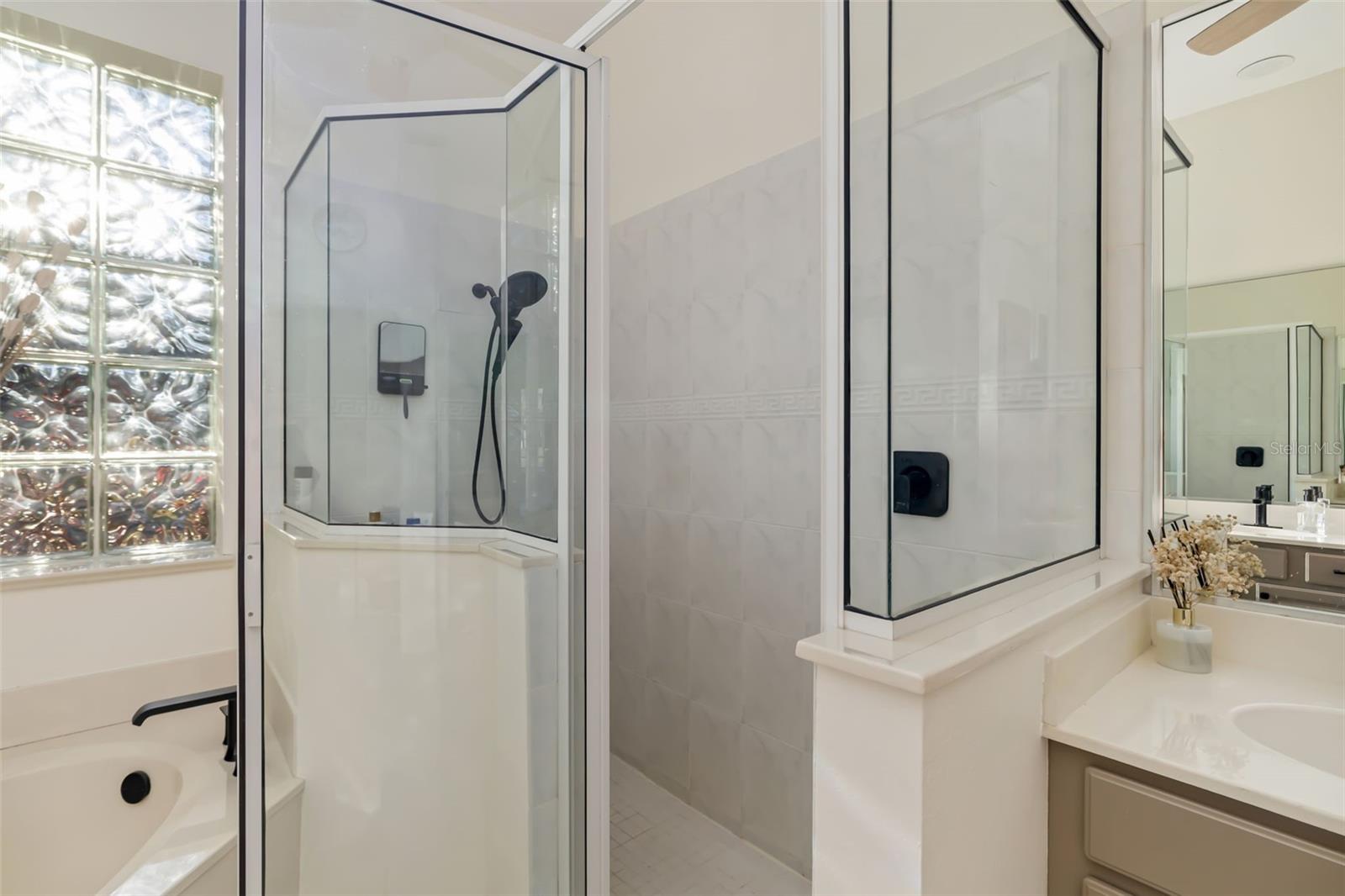 RIVER WOODS PH II - Residential