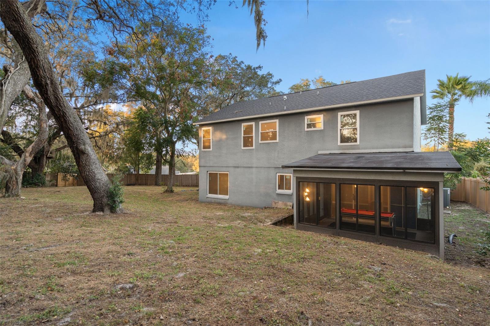 LONG LAKE SHORES - Residential