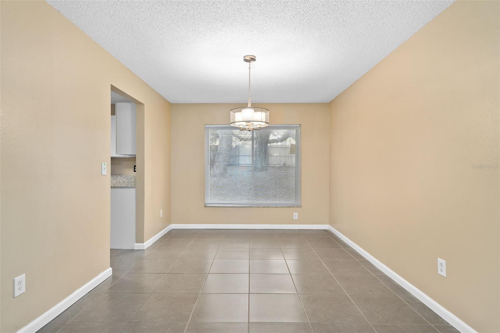 LONG LAKE SHORES - Residential