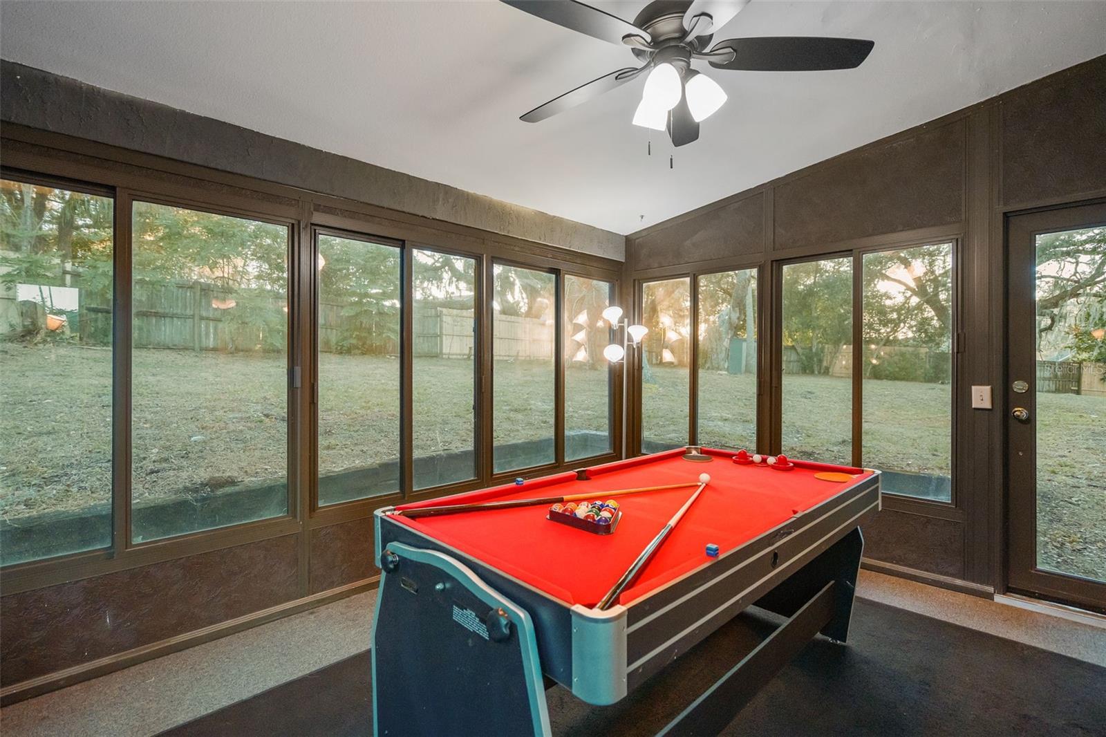 LONG LAKE SHORES - Residential