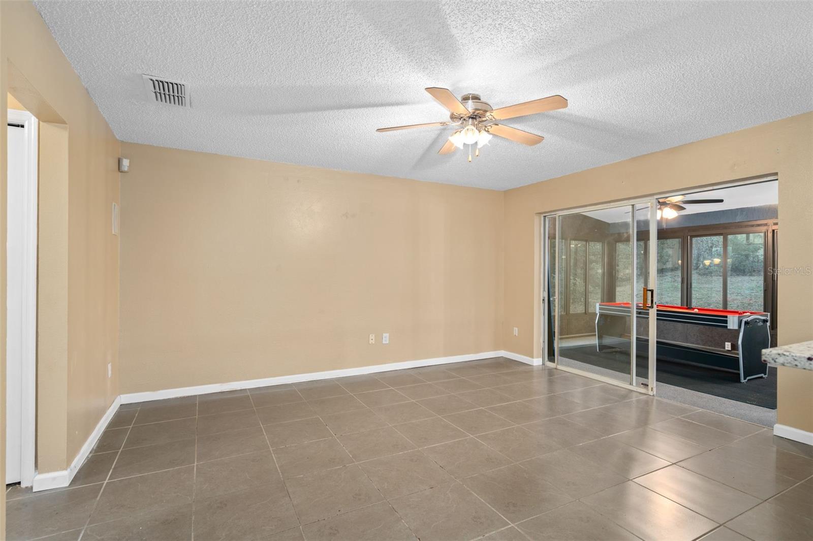 LONG LAKE SHORES - Residential