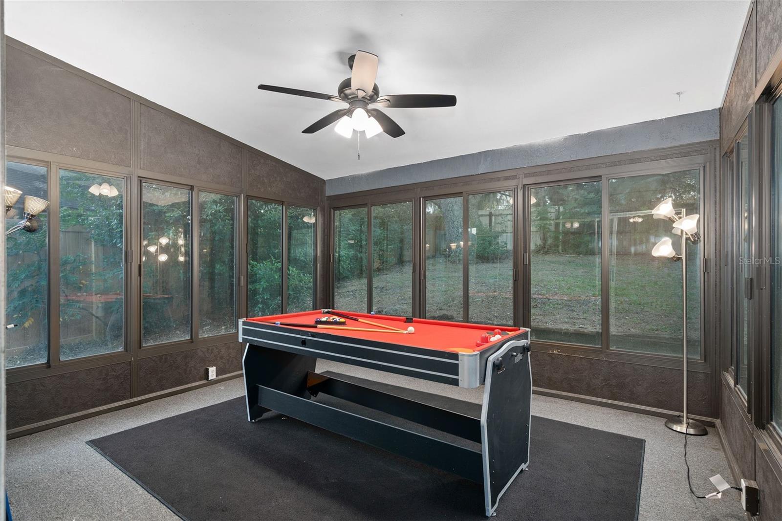 LONG LAKE SHORES - Residential