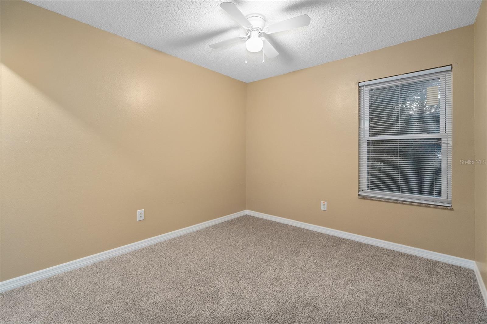 LONG LAKE SHORES - Residential