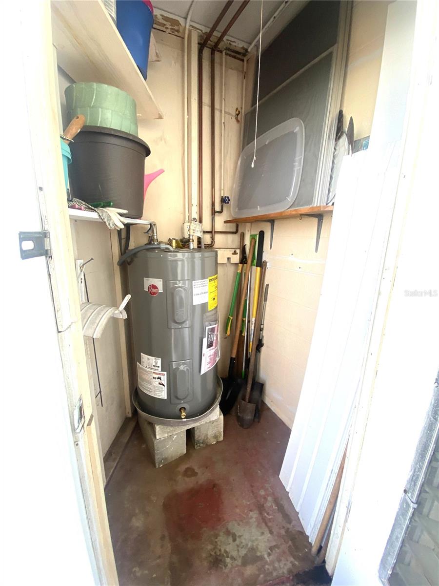 TRAILER ESTATES FOURTH ADD - Residential