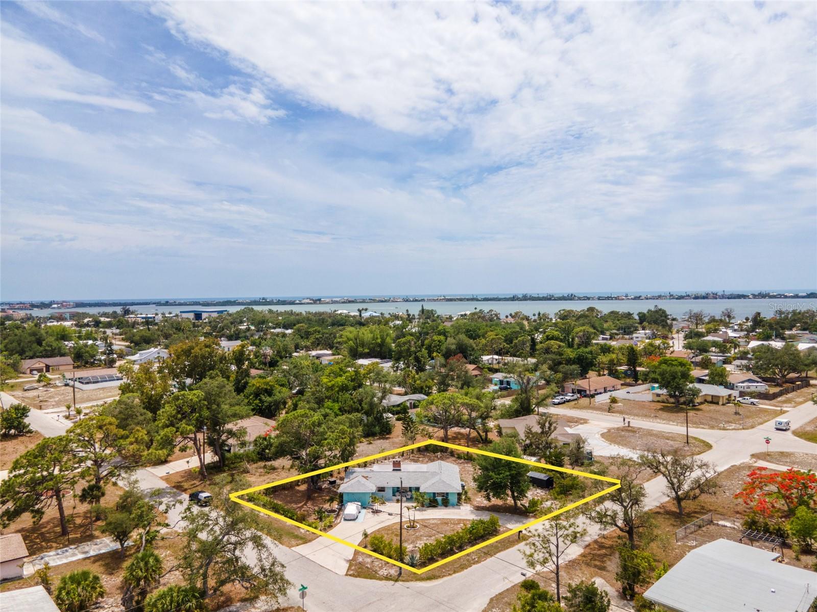 BAY VIEW MANOR - Residential