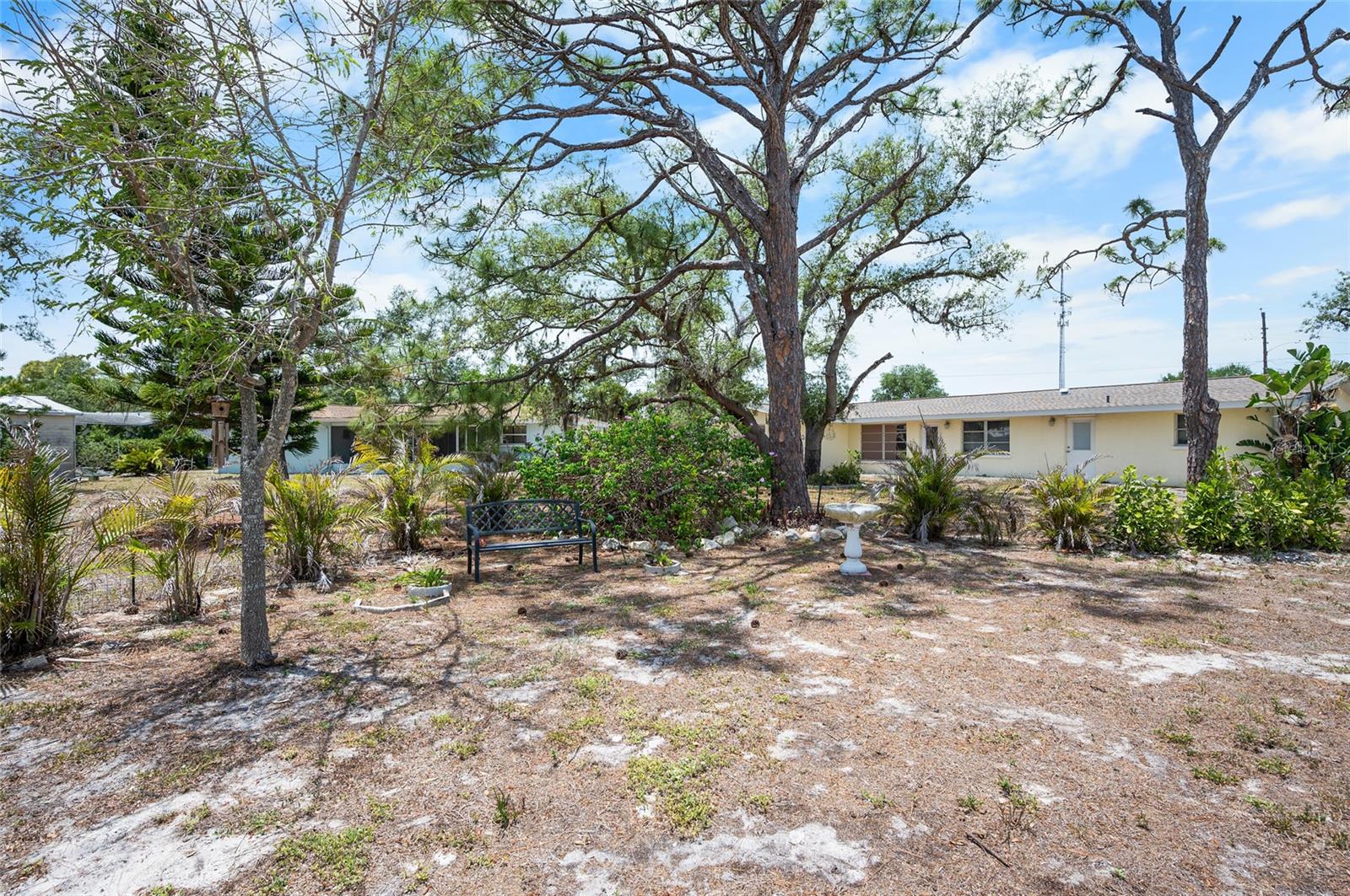 BAY VIEW MANOR - Residential