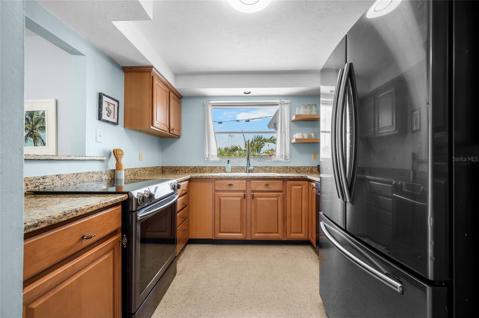 BAY VIEW MANOR - Residential