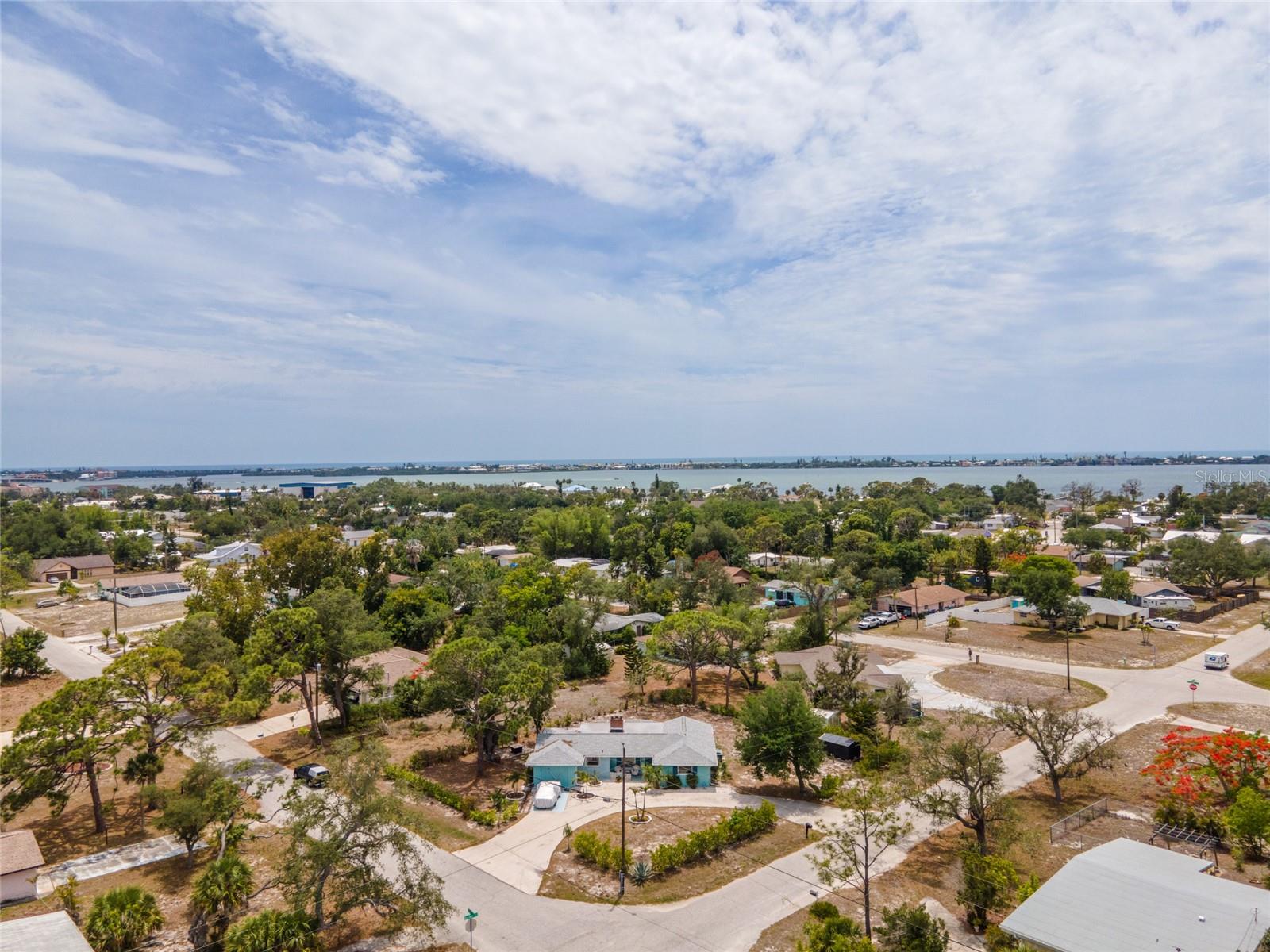 BAY VIEW MANOR - Residential