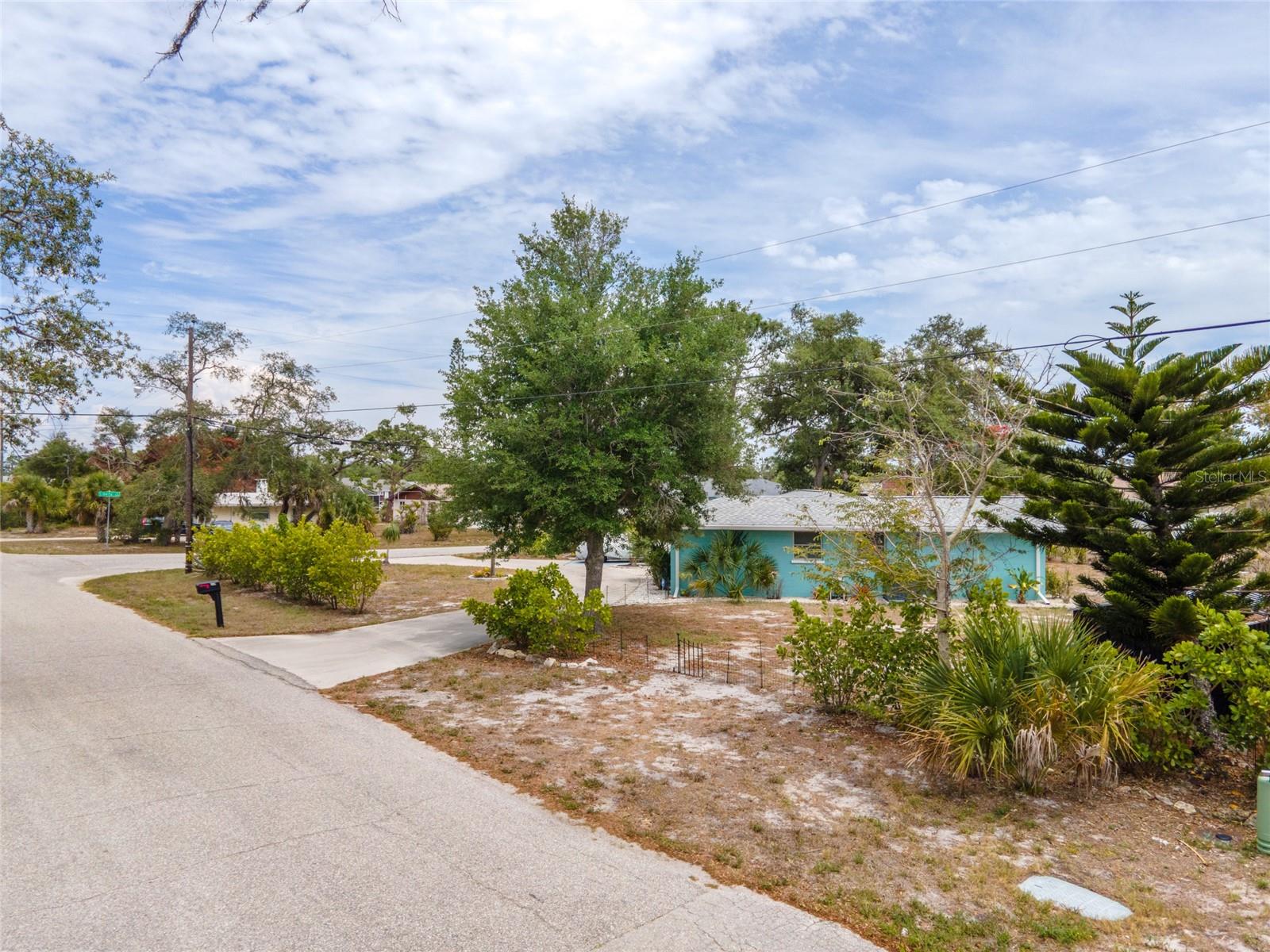 BAY VIEW MANOR - Residential