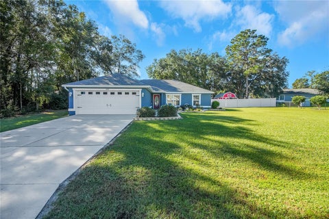Photo of 8680 SE 160th Place, Summerfield, FL 34491 (MLS # G5119279)