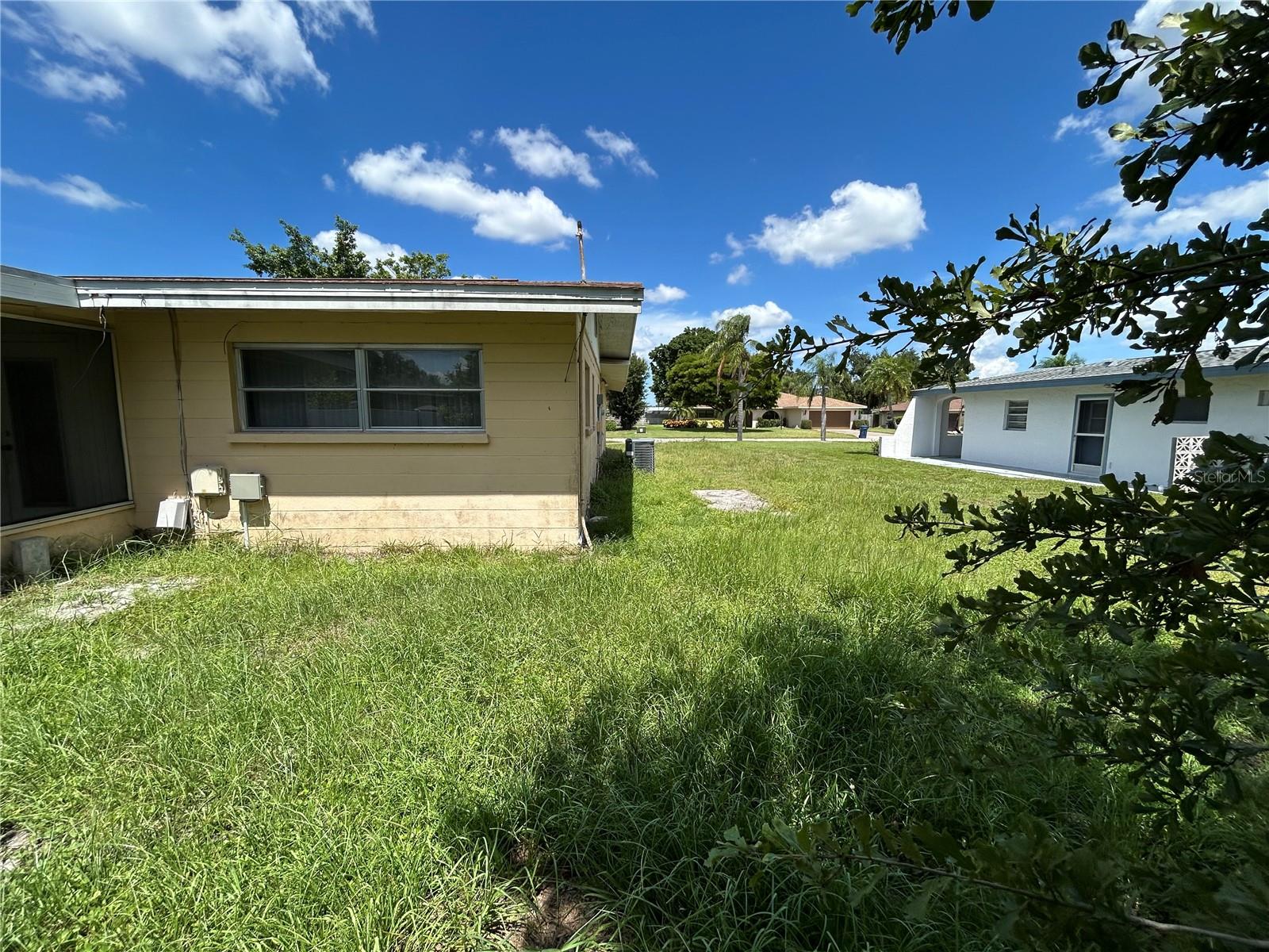 WHITFIELD COUNTRY CLUB ESTATES 1 - Residential Lease