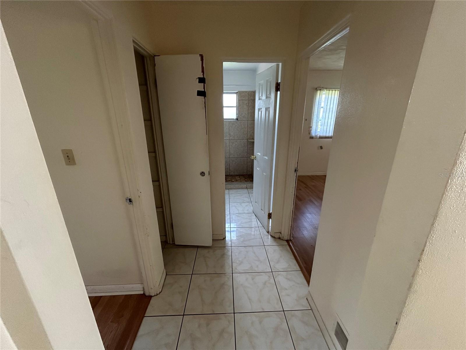 WHITFIELD COUNTRY CLUB ESTATES 1 - Residential Lease