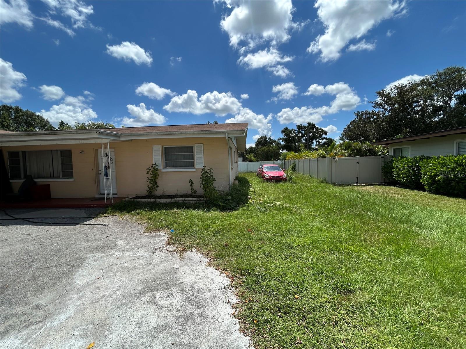 WHITFIELD COUNTRY CLUB ESTATES 1 - Residential Lease