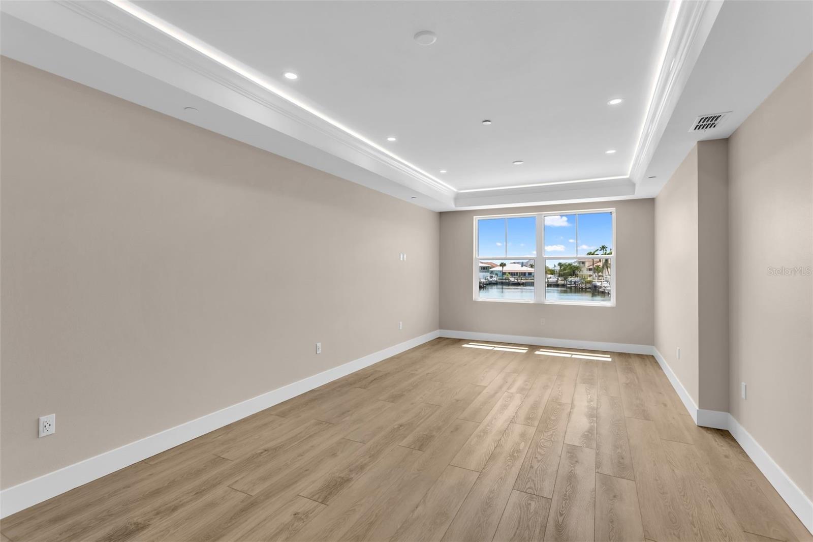 QUIET COVE - Residential