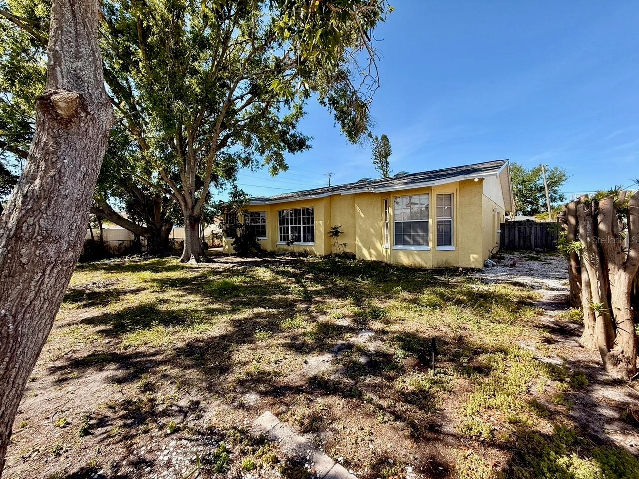 5615 WANETA PLACE