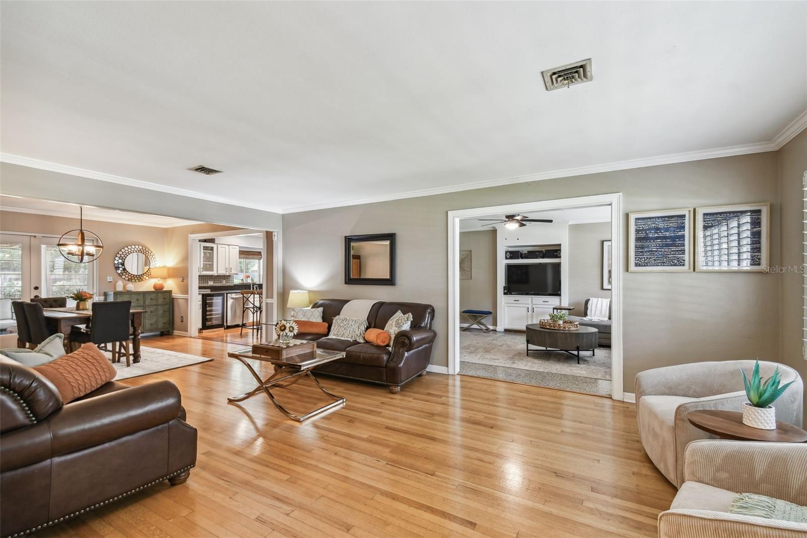 609 LAKE SHORE DRIVE