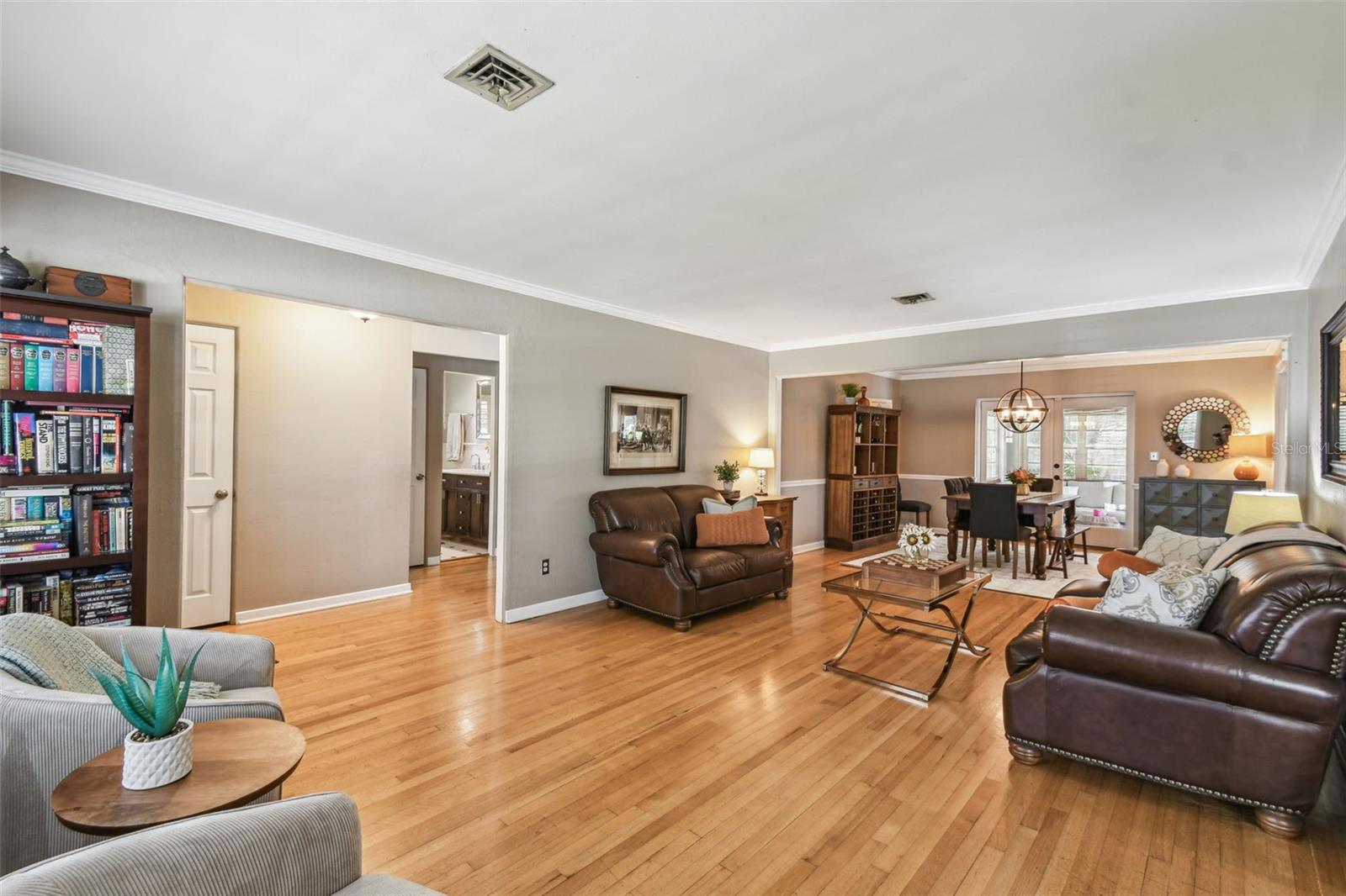609 LAKE SHORE DRIVE