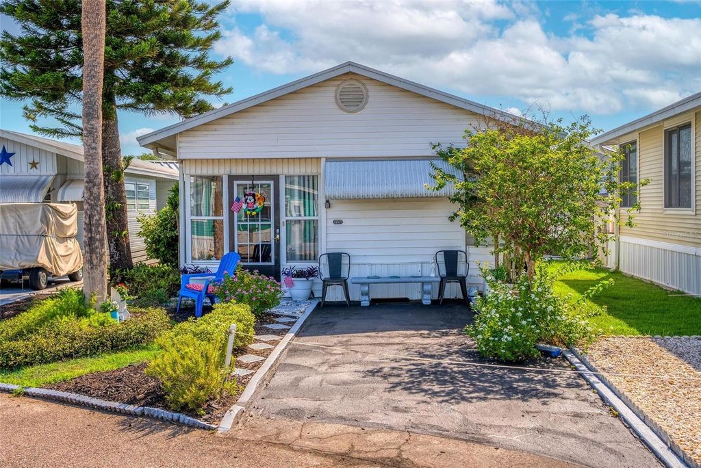 Photo of 9000 Us Highway 192 #115, Clermont, FL 34714 (MLS # O6312952)