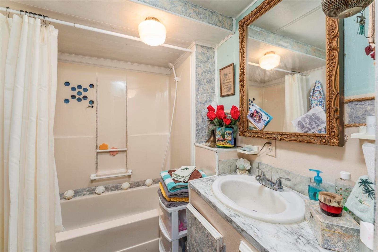 OUTDOOR RESORTS AMERICA - Residential